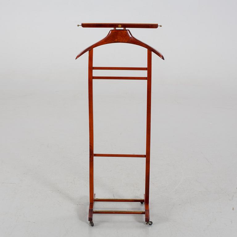 AN ITALIAN FRATELLI REGUTTI VALET STAND, 20th century latter part.