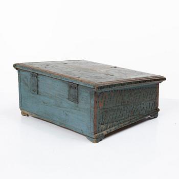 A Swedish painted box, early 19th century.