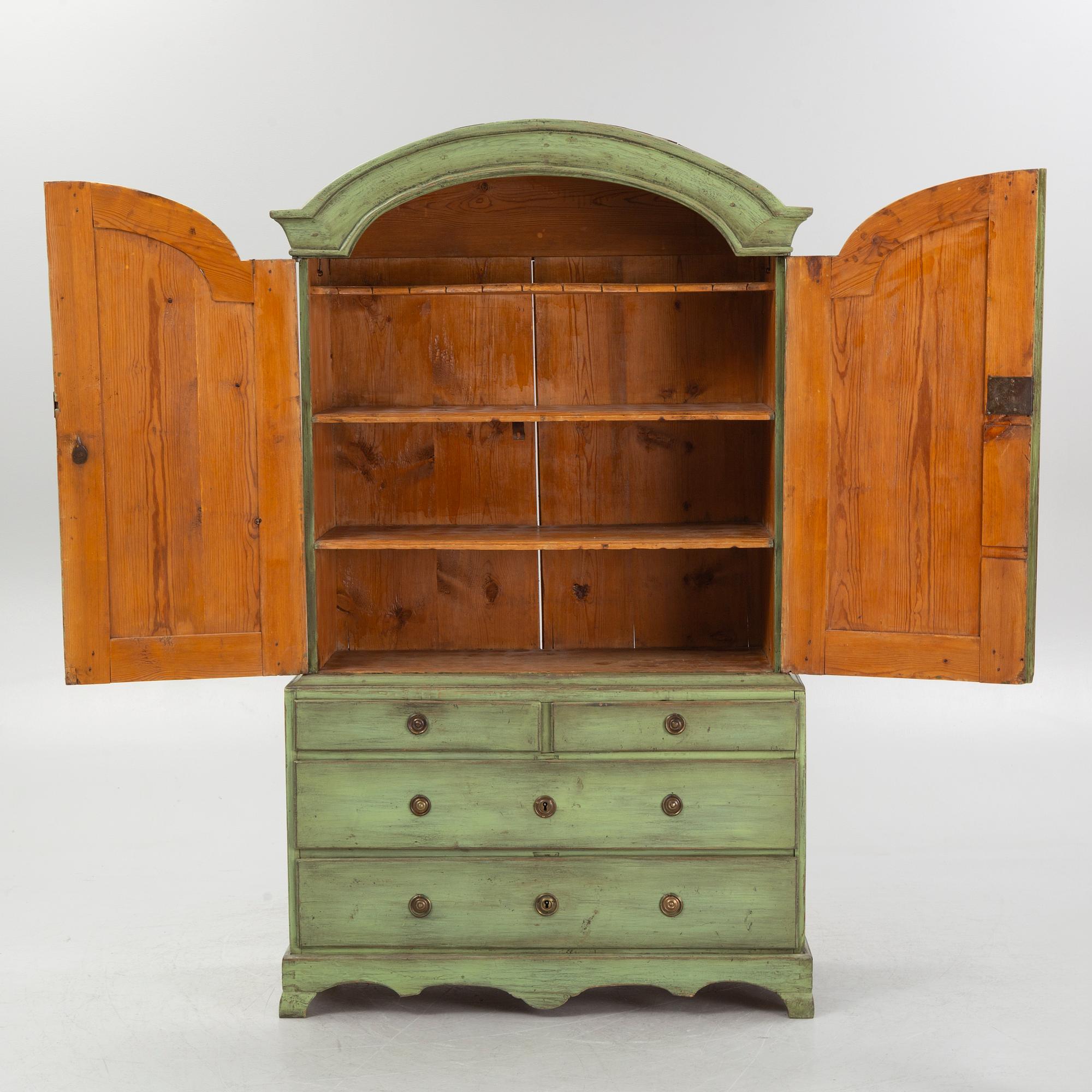 A 18th century cabinet.