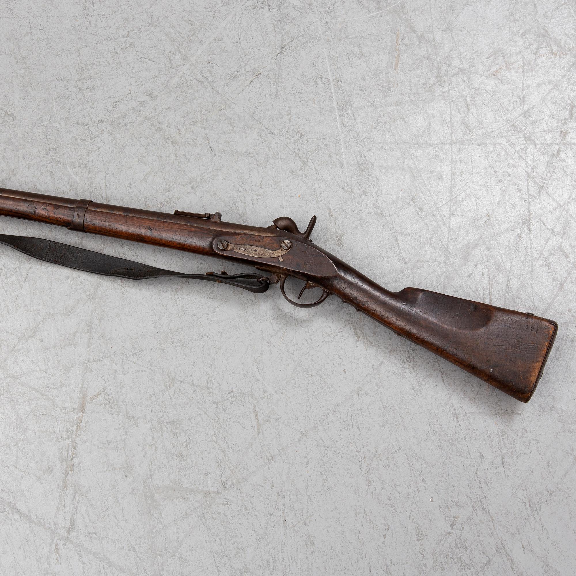 SLAGLÅSGEVÄR med bajonett, franskt konverterat m/1822 eller m/1824.