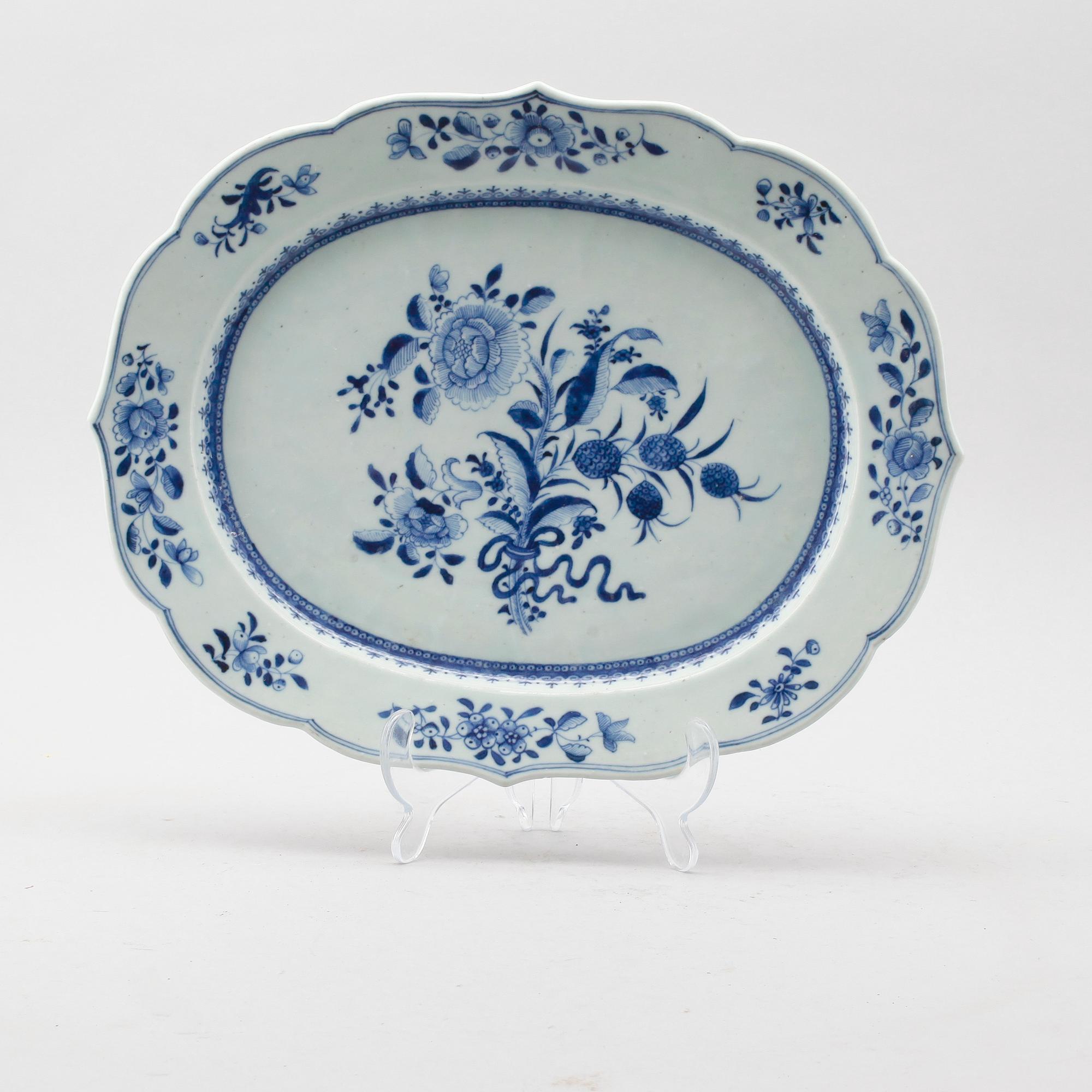 STEKFAT, porslin, Kina, Qianlong 1736-1795.