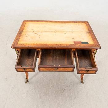 Damskrivbord Louis XVI-stil omkring 1900.