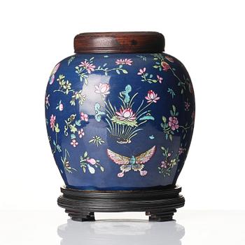 A blue glazed and enamelled jar, Qing dynasty, 18th century.