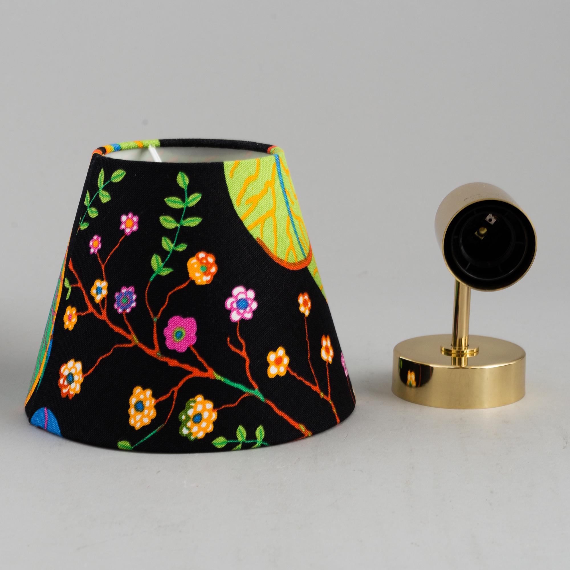 JOSEF FRANK, vägglampor, tre stycken, modellnummer 2143, Svenskt Tenn.