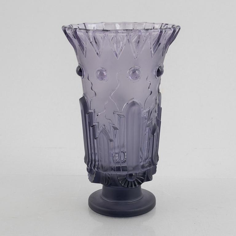Edvin Ollers, a "EOL", nr. 20 glass vase, Elme Glasbruk, 1928-30.