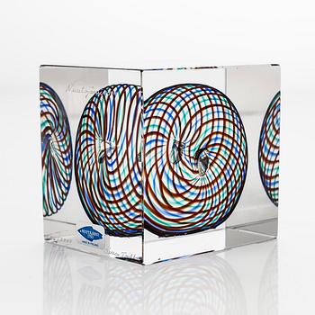 Oiva Toikka, an annual glass cube, signed Oiva Toikka Nuutajärvi 1994 and numbered 596/2000.