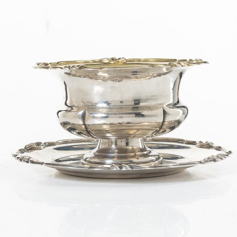 Gustaf Möllenborg, Gravy boat with tray, silver, Stockholm 1849.