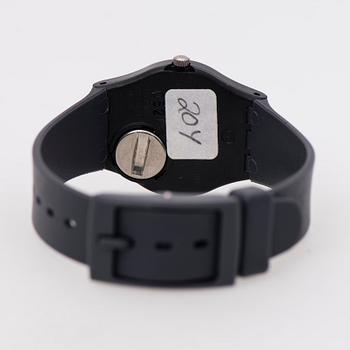 ARMBANDSUR 4 ST, SWATCH, två herr och två damur 1980-tal.