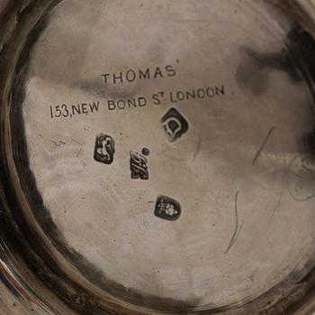 A British 18th century silver tankard with lid, mark of John Payne, London 1759.