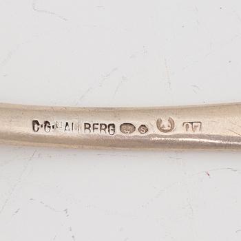 Cutlery, 58 pieces, silver, “Gammel fransk”, Sweden, including Johan Petter Ernander, Uppsala, 1832.
