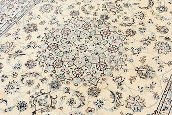 Carpet, Nain, approx. 305 x 200 cm.