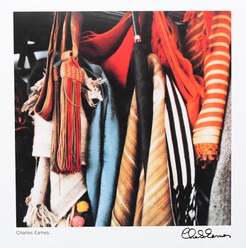 FOTOGRAFISK MAPP, "12 Instant Images", utgiven av Polaroid, bl a Helmut Newton, Rita Khomann. Sign i tryck. 1974-75.