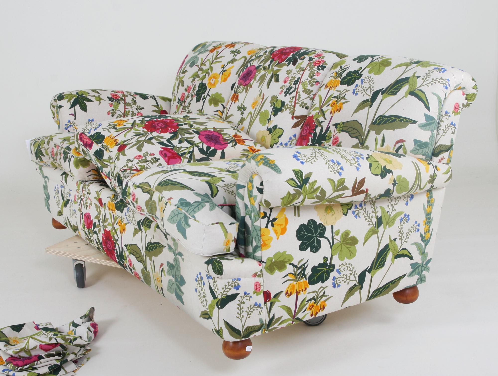 SOFFA. Josef Frank för firma Svenskt Tenn modell 703.