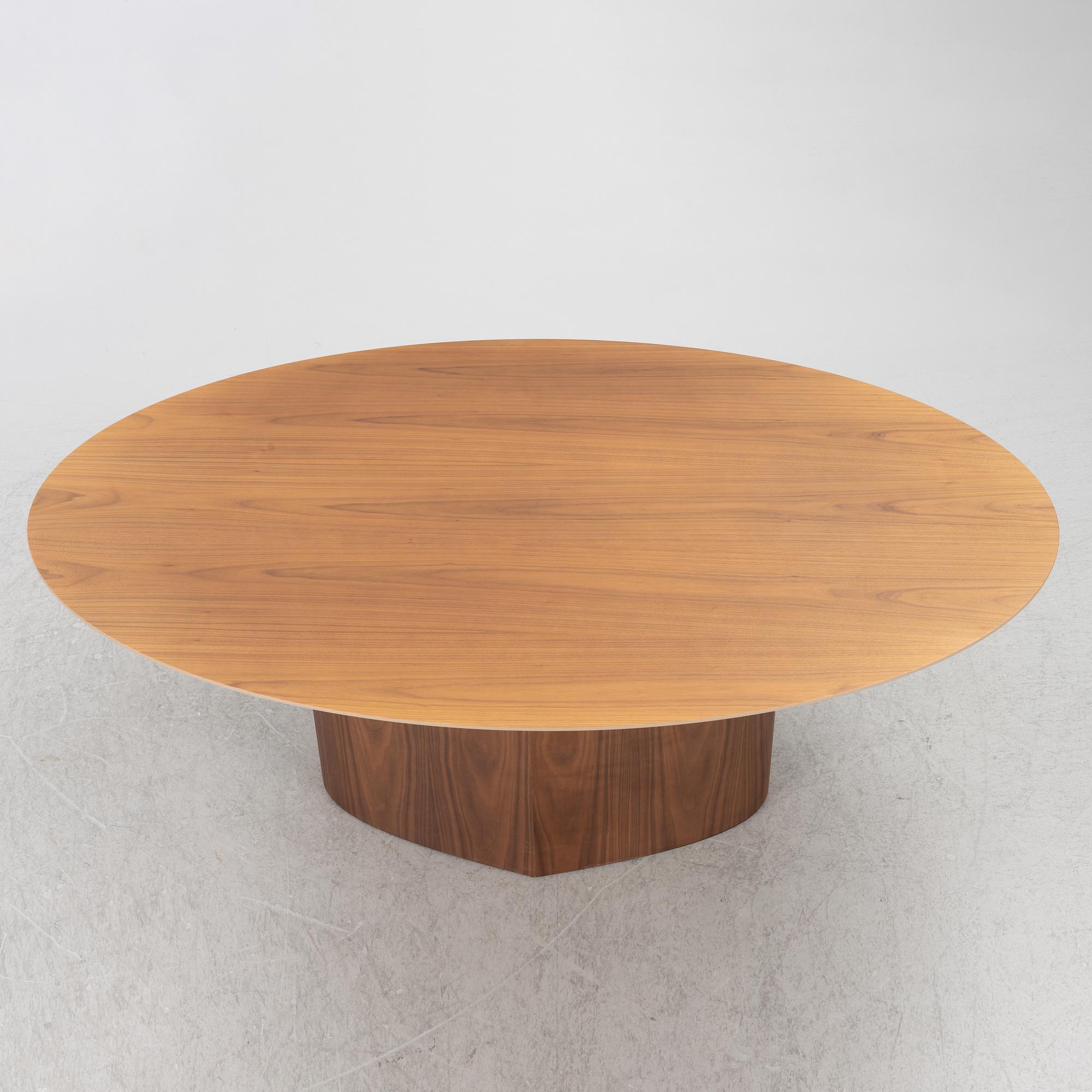 Miniforms, "Monoplauto Oval Dining Table", contemporary.