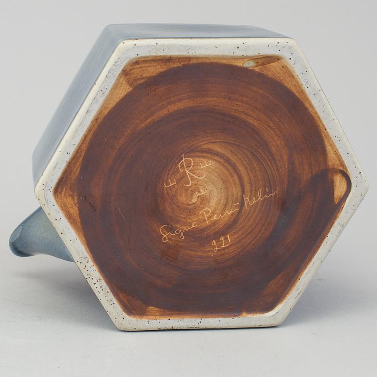 SIGNE PERSSON-MELIN, a six-sided teapot by Rörstrand.