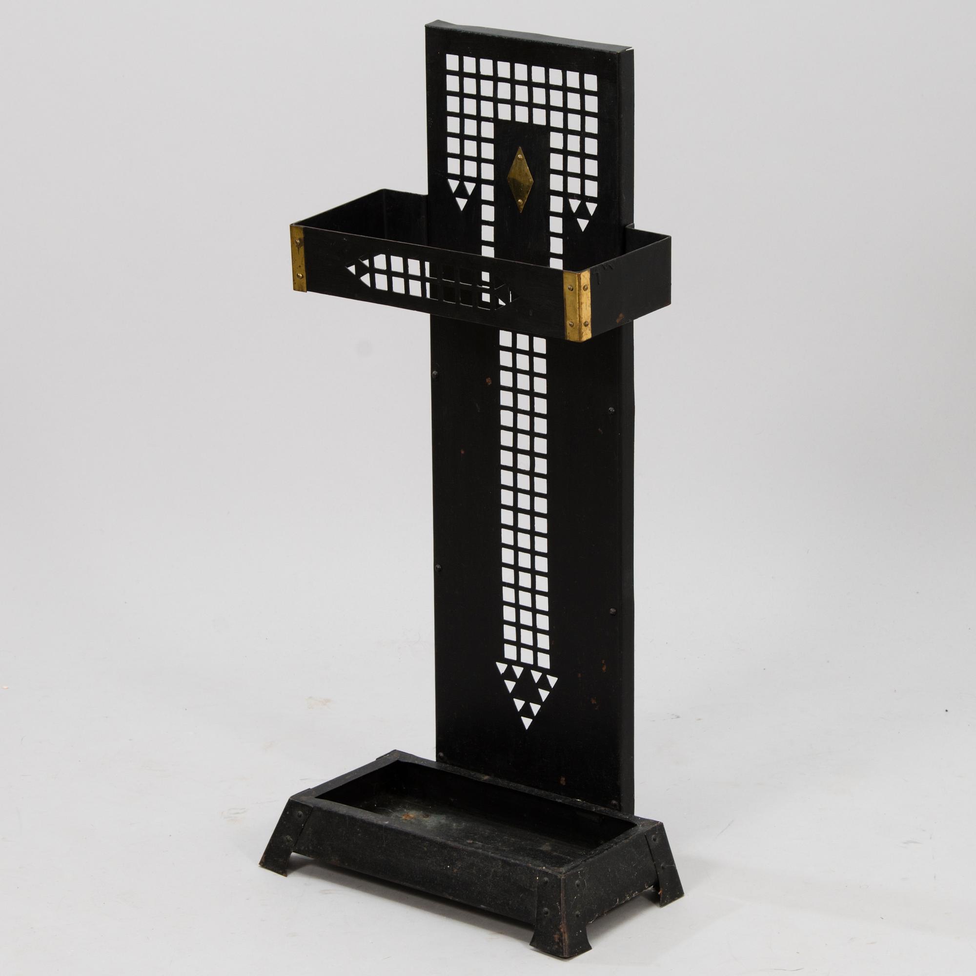 SATEENVARJOTELINE, 1920/30-luku.