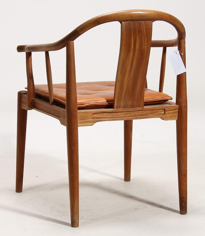 KARMSTOL. Kopia efter Hans J Wegner.