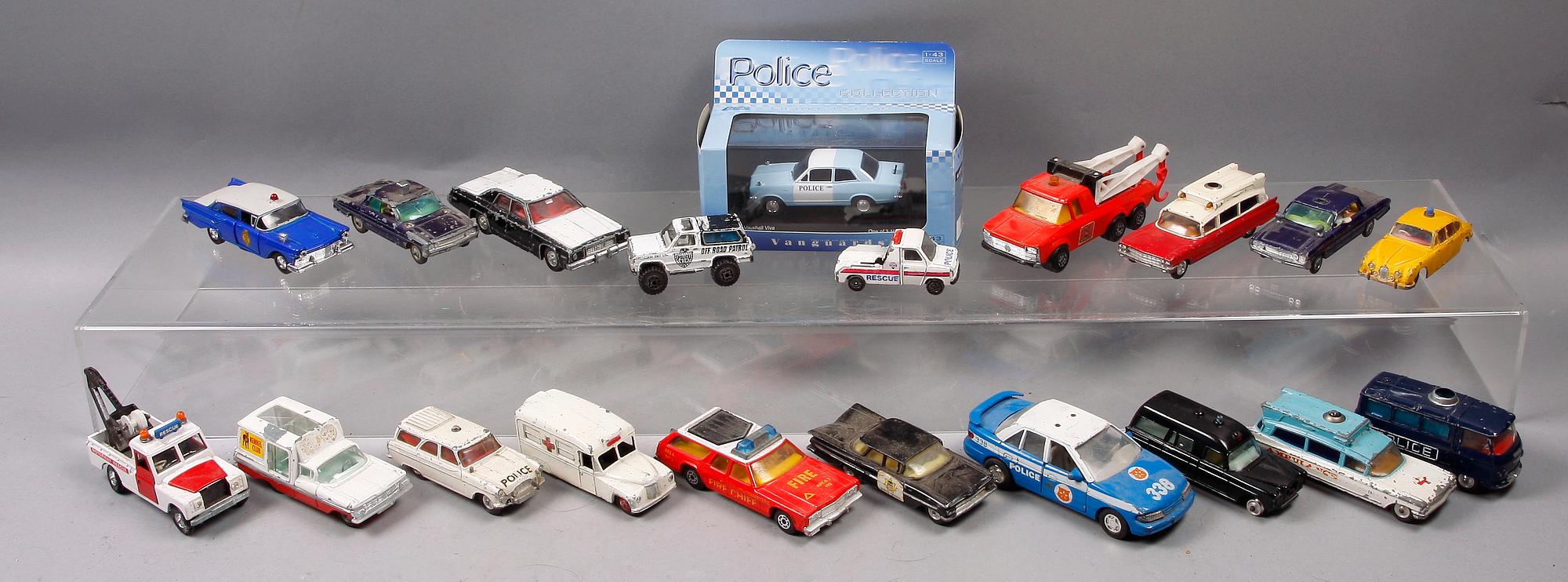 PARTI LEKSAKSBILAR, ca 35 st,  bl a Corgi och Lesney.