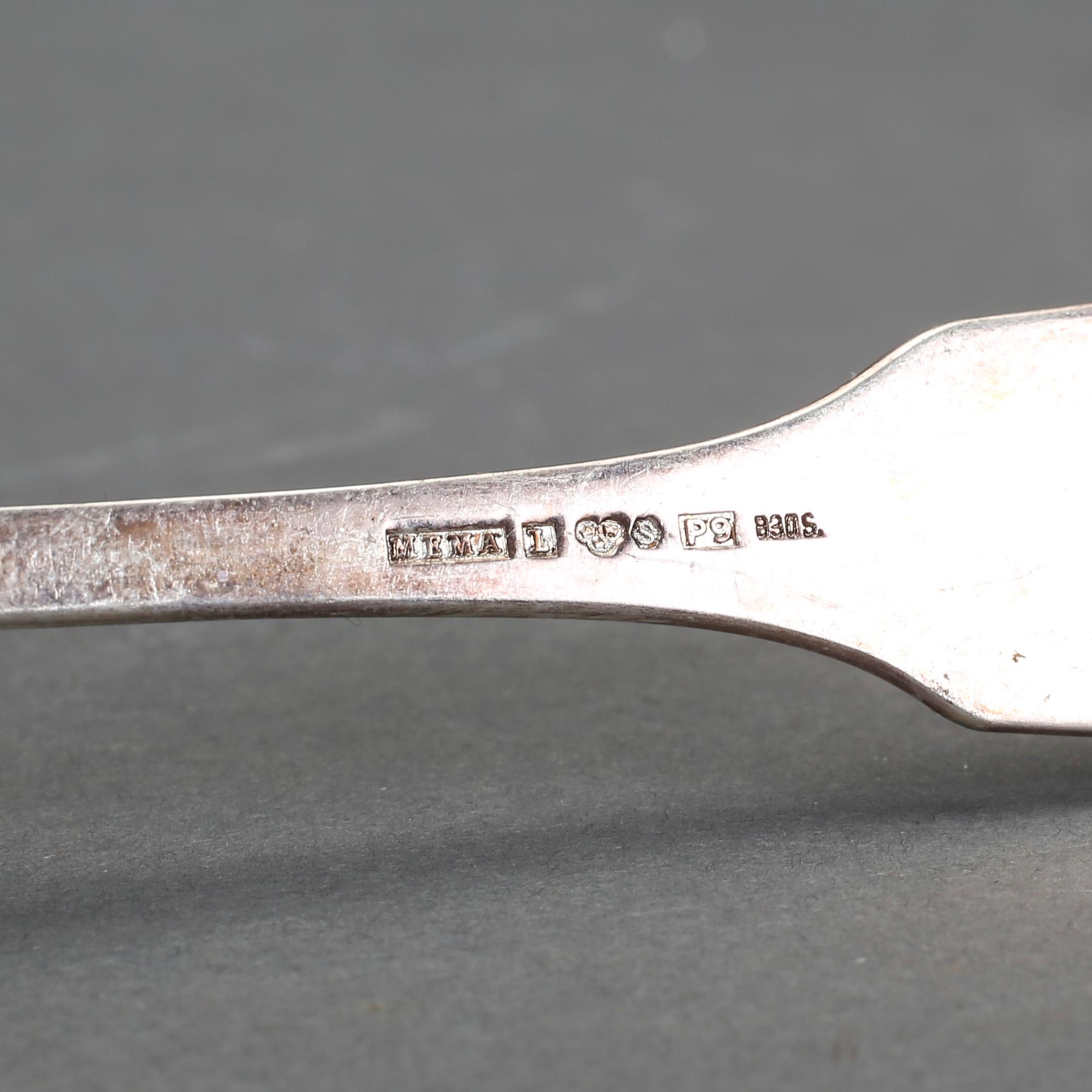 BESTICKUPPSÄTTNING, silver. Ca 41 delar. Delvis svenska importstämplar, Mema, Lidköping. Bl a 1964. Totalvikt ca 1210 gr.