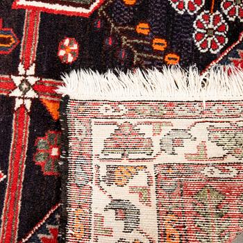 Carpet Hamadan semi-antique approx. 221x137 cm.