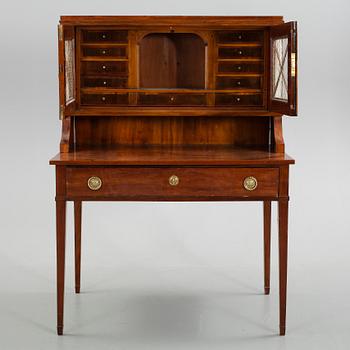 SKRIVBORD, delvis sengustviansk, 1800-talets början.