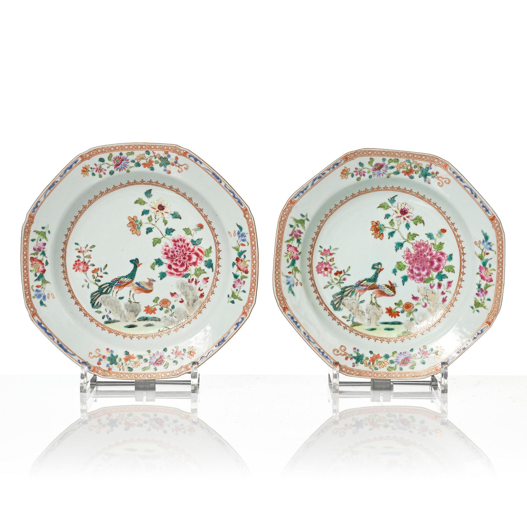 Sopptallrikar, 12 stycken, porslin. Qingdynastin, Qianlong (1736-95).