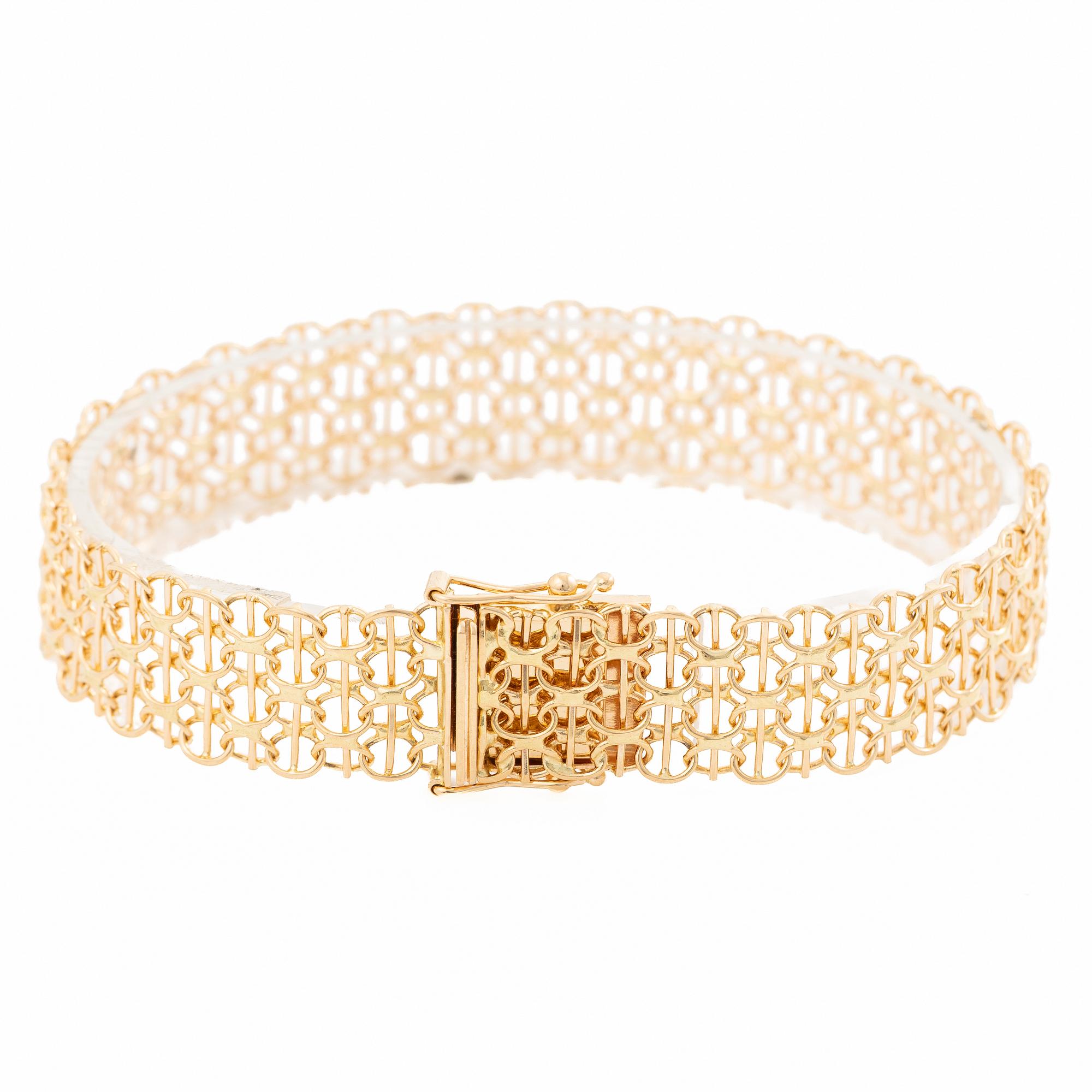 18K gold bracelet.