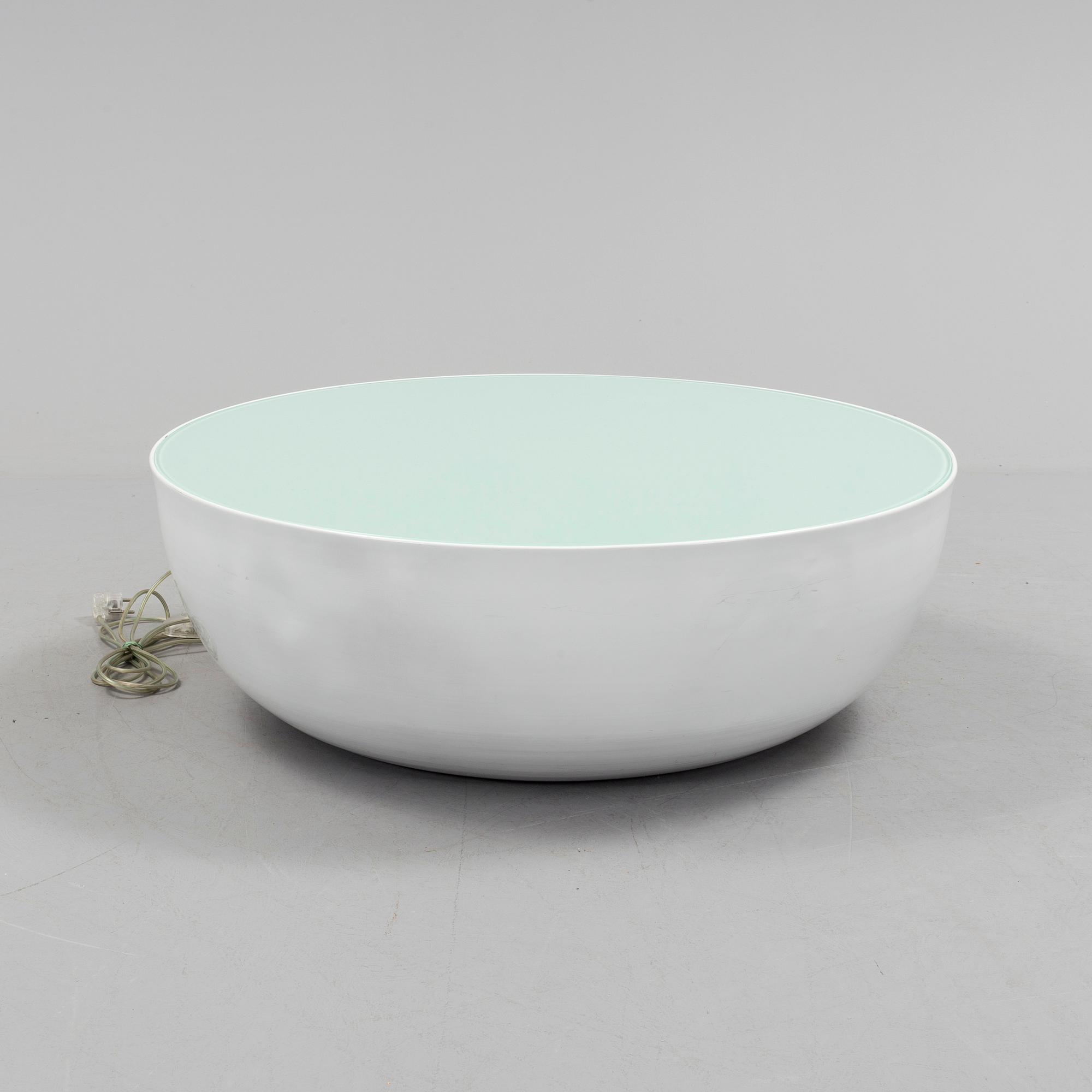 A Bonaldo Planet coffee table designed by Gino Carollo, 2000-tal.