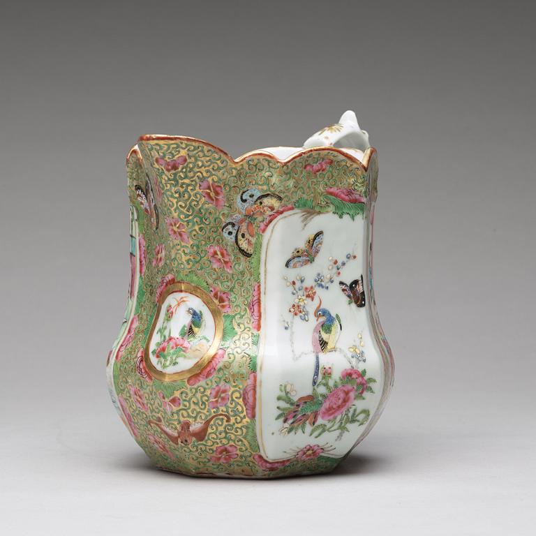 A famille rose Canton ewer, Qing dynasty, 19th Century.