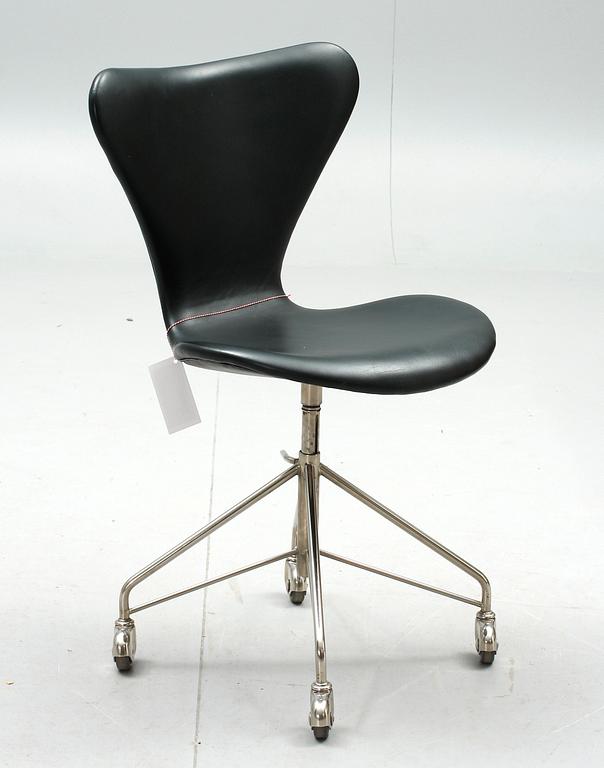 SKRIVBORDSSTOL, "Sjuan", Arne Jacobsen, Fritz Hansen.