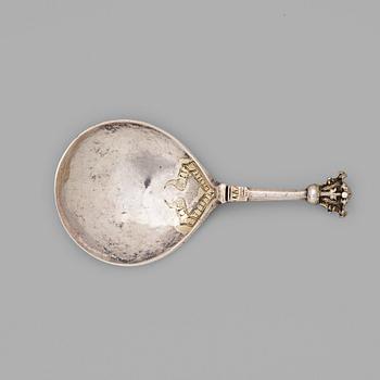 A Swedish early 17th century parcel-gilt spoon, unmarked.