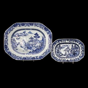 STEKFAT, 2 st, porslin, Kina, 1700-tal.
