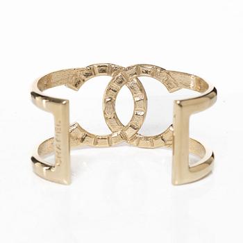Chanel, arm ring, 2017.