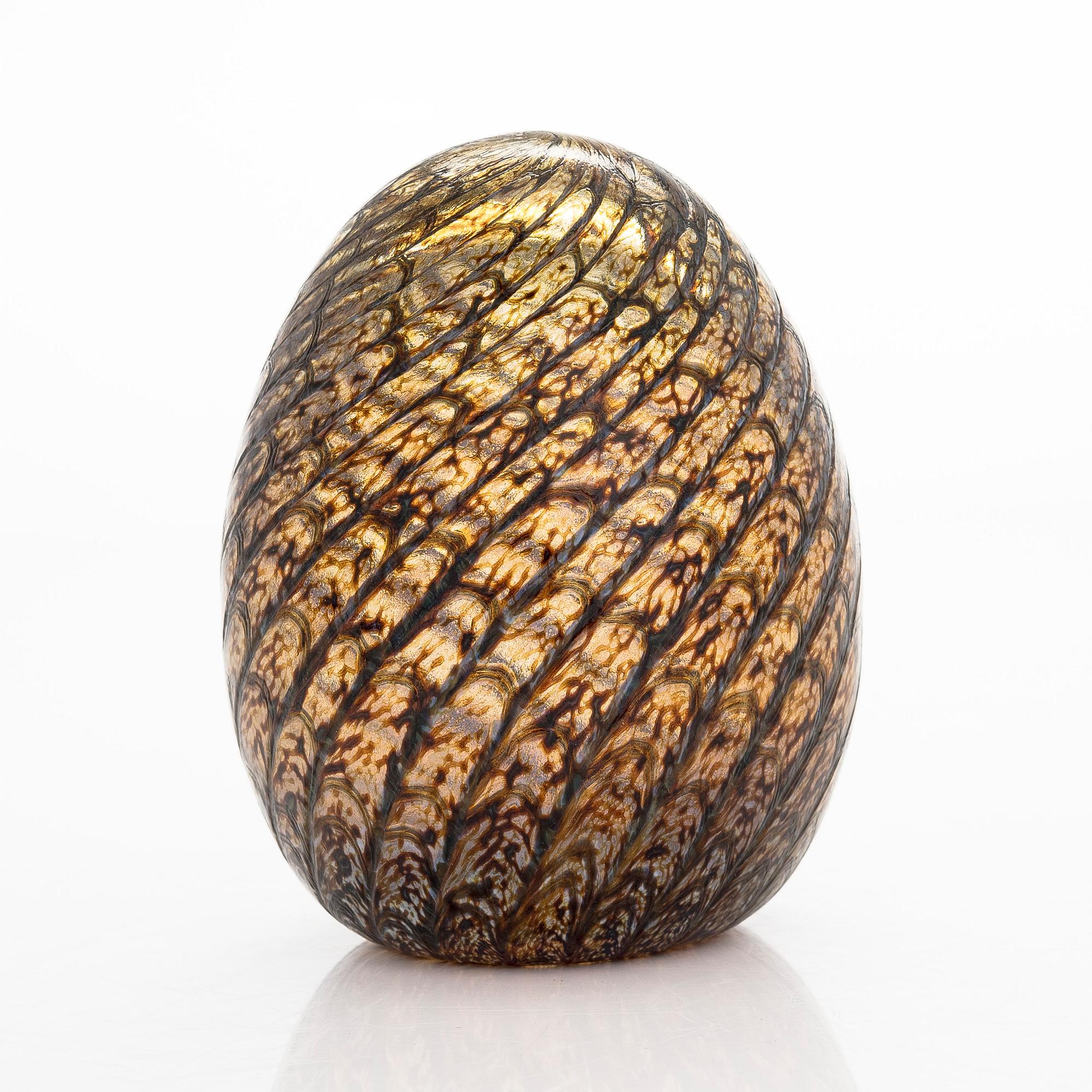 Oiva Toikka, årsägg 2013, signerat O. Toikka Nuutajärvi SSKK 2013 numrerad 83/250.