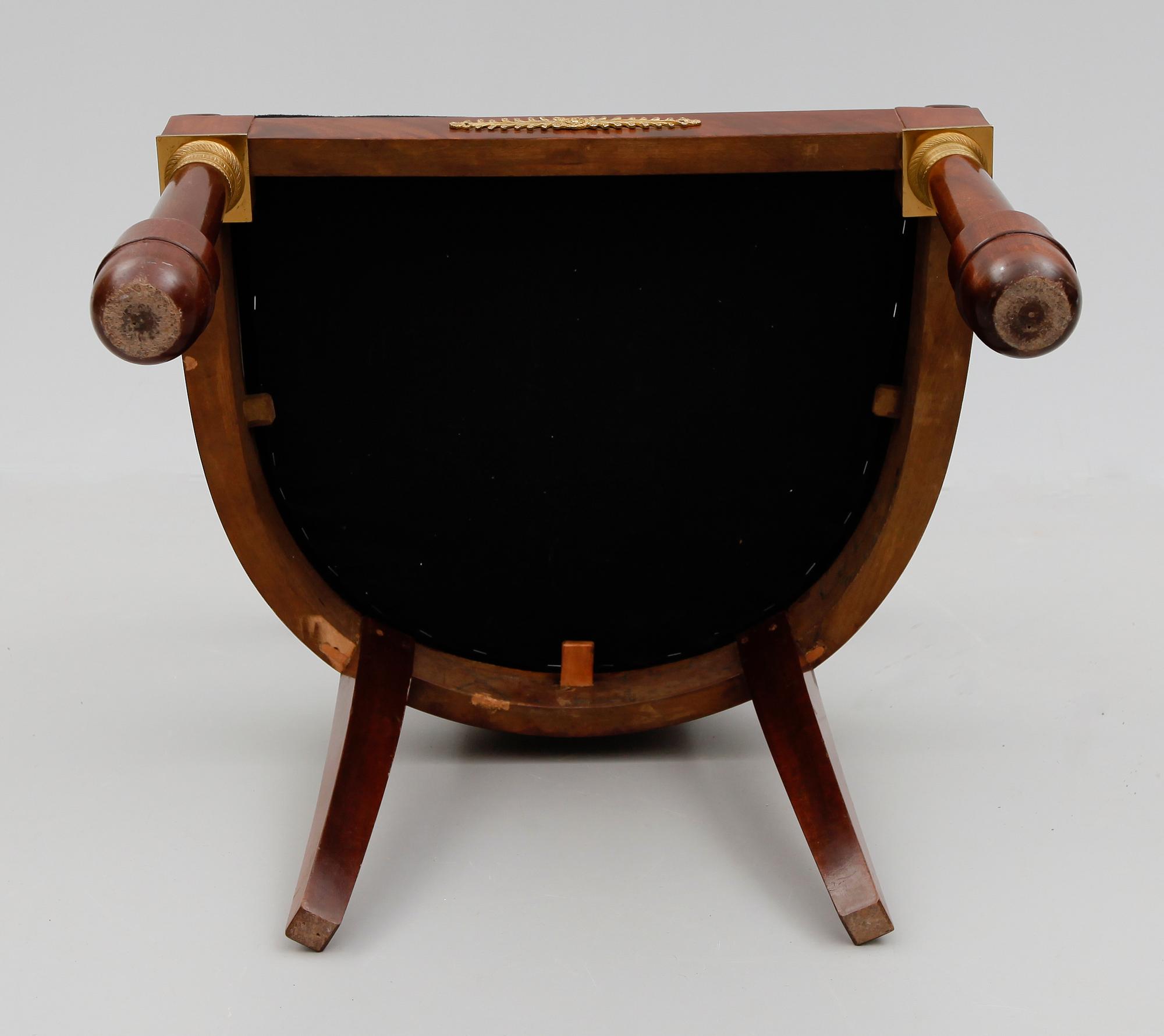 SKRIVSTOL, empirestil, 1900-talets första hälft.