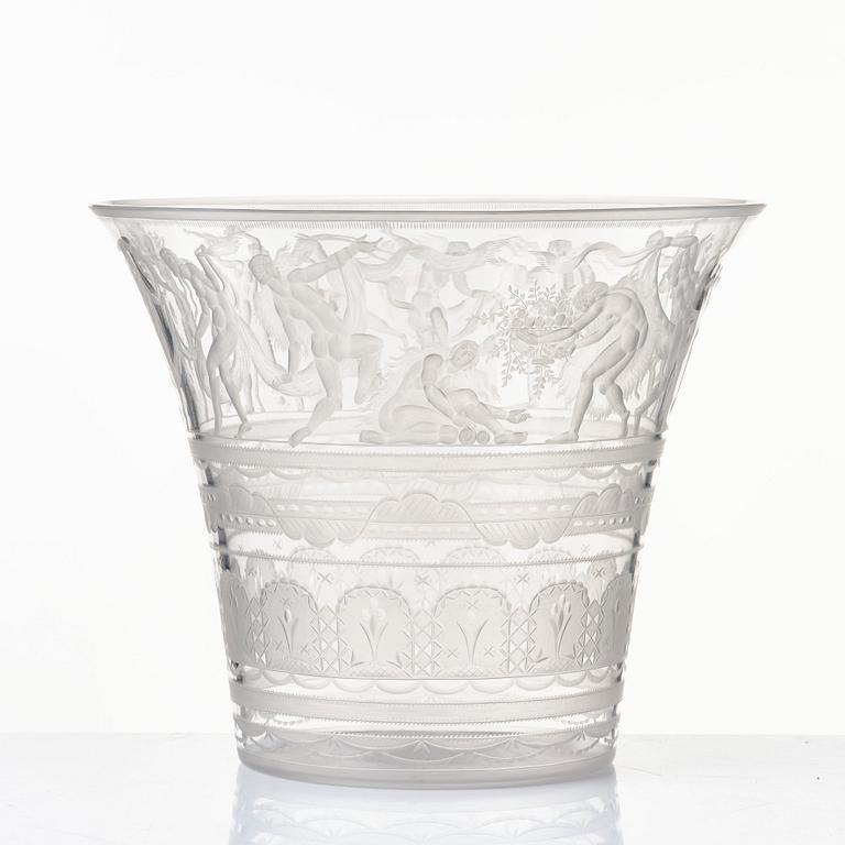 Simon Gate, an engraved glass bowl with plate, Orrefors, Sweden 1923, model 122.