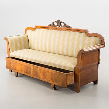 A 19TH CENTURY SOFA.