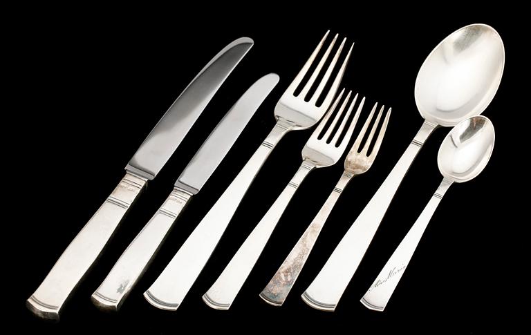 BESTICK. 106 delar. Silver. "Rosenholm", GAB, Stockholm, 1950-63. Vikt exkl knivar ca 2130 gr.