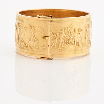 A bangle.