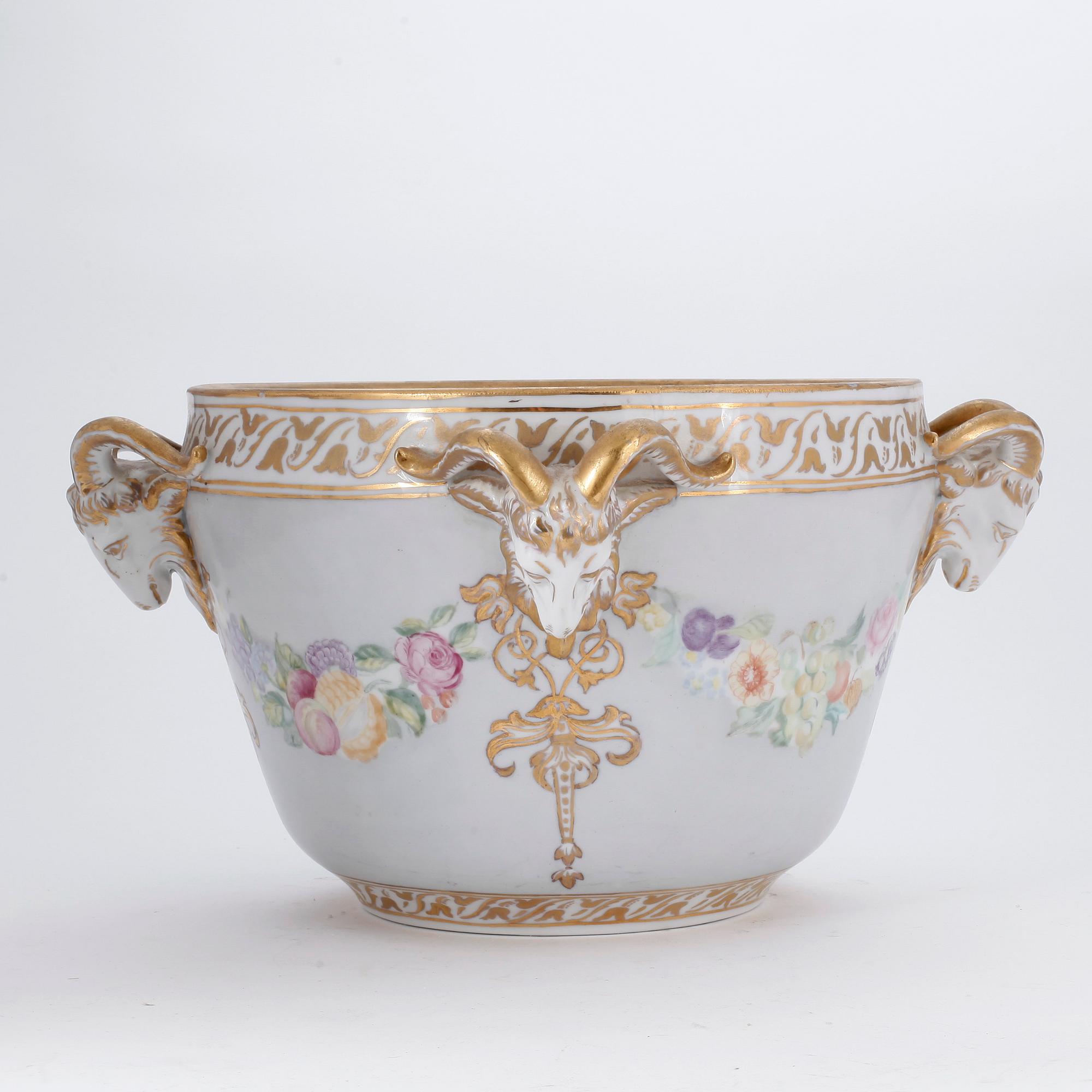 YTTERFODER, porslin, 1900-tal.