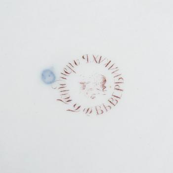 A set of three porcelain Gardner plates, mid 1800'.