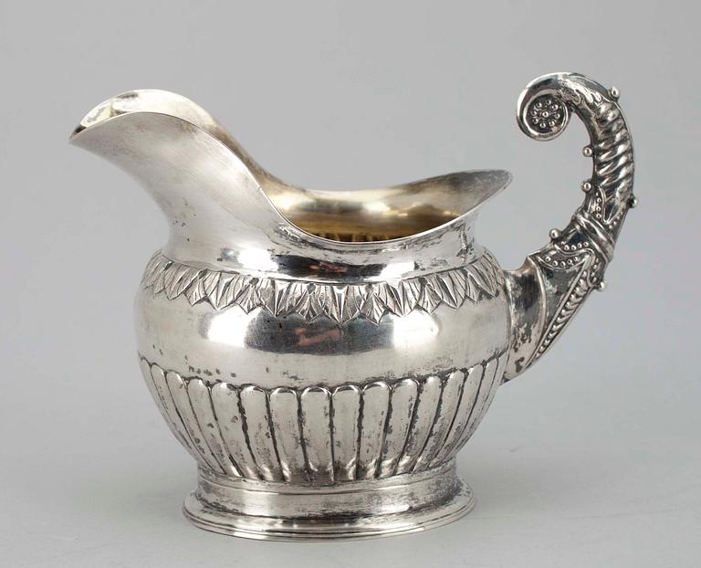 GRÄDDSNÄCKA, silver, svenska stämplar, 1836. Vikt ca 143,8.