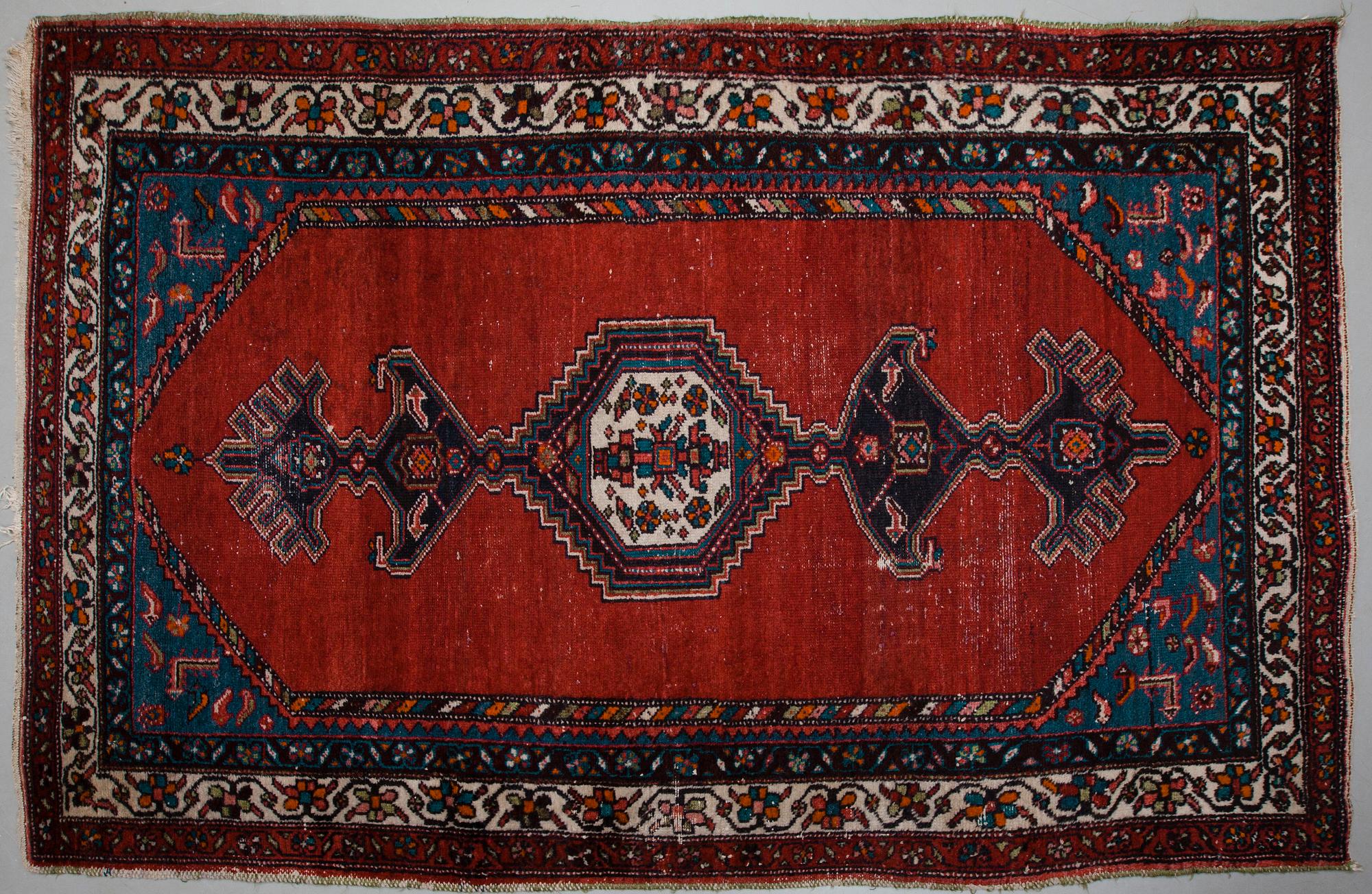 MATTA, Hamadan. Ca 208x130 cm.