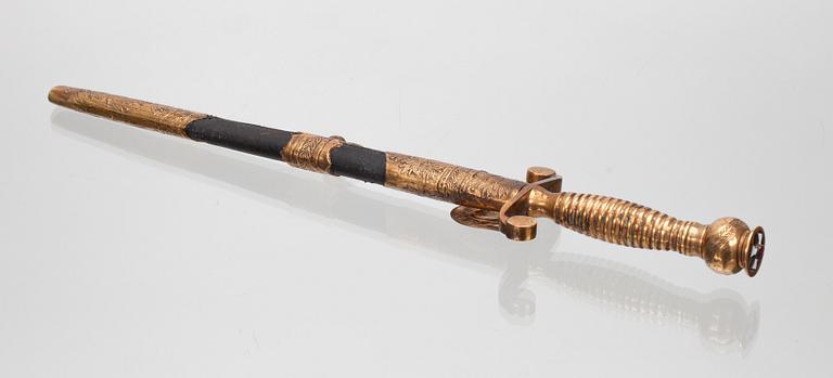 A ST. GEORGE'S NAVAL OFFICER'S DIRK.