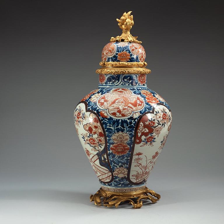 A Japanese gilt bronze imari vase, Genroku, circa 1700.