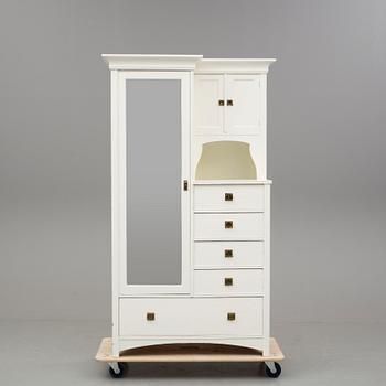 KLÄDSKÅP, 1900-talets början.