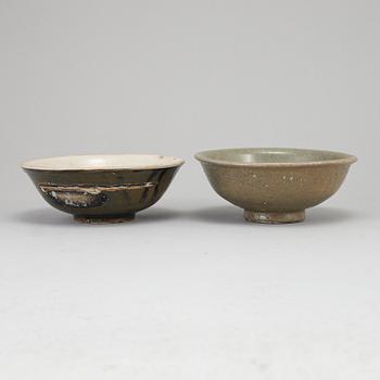 Two bowls, presumably Yuan/Ming dynasty.
