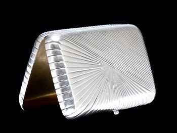 CIGARETTETUI, silver,St. Petersburg, Ryssland, sent 1800-tal, vikt 184 g.
