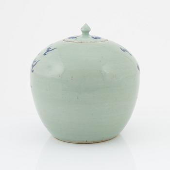 Lockurna, porslin, Kina, Qingdynastin, sekelskifte 1900.