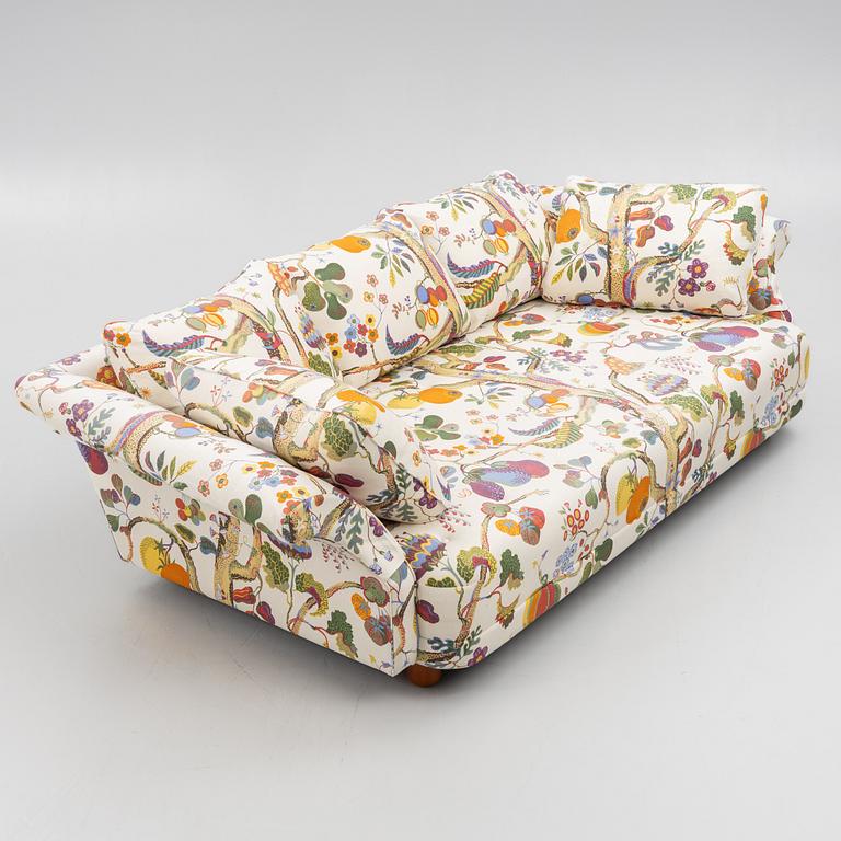 Josef Frank, a "Liljevalchs" sofa, Firma Svenskt Tenn.